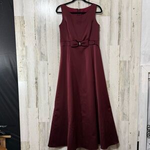 Prom Gown Bow Sleeveless Burgundy Dress with Bow Detail Lined